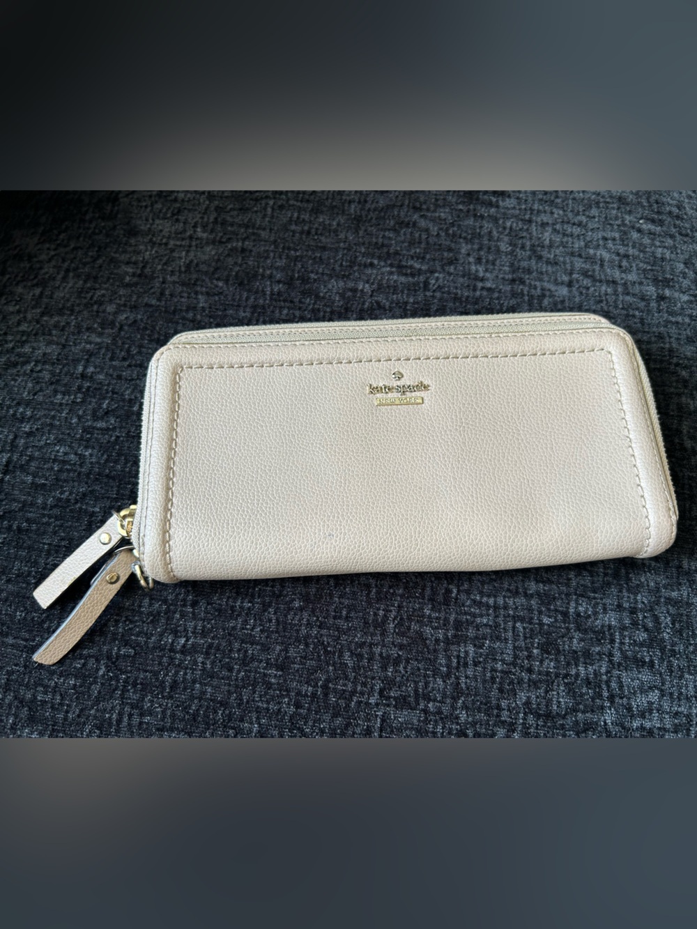 kate spade Pebbled Cream Zip Wallet with Gold Hardware